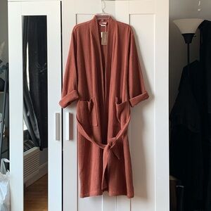 Coyuchi Unisex Waffle Robe in Sedona (S/M)